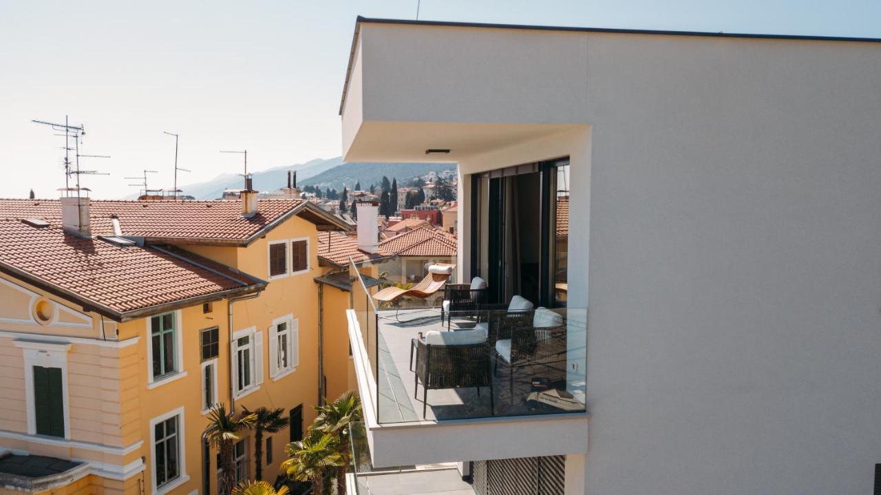Luxury Apartment Iris Adriatica ***** Opatija Exteriör bild