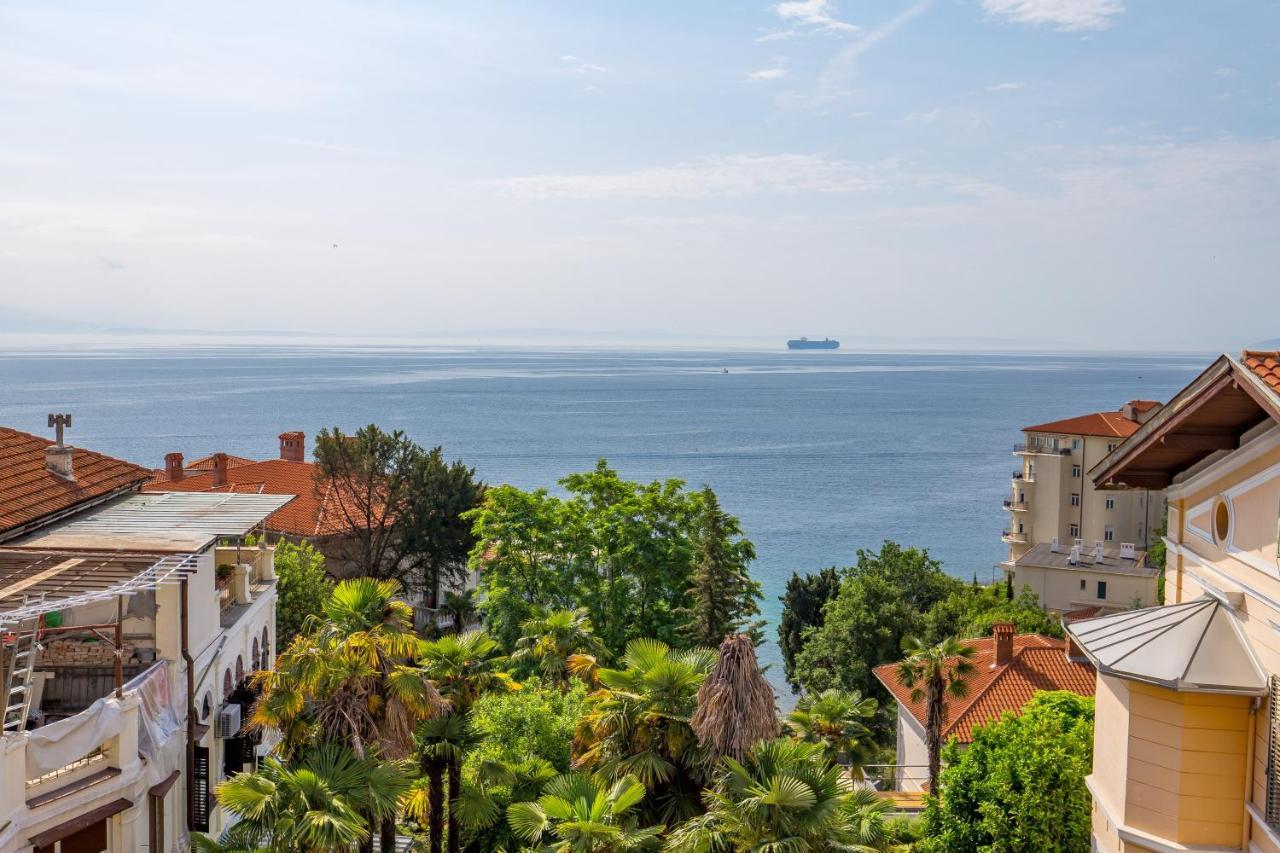 Luxury Apartment Iris Adriatica ***** Opatija Exteriör bild